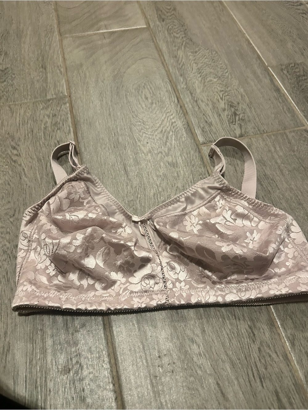 Bali Classic Floral Lace Wireless Bra in Light Pink - unlined -size 38DD